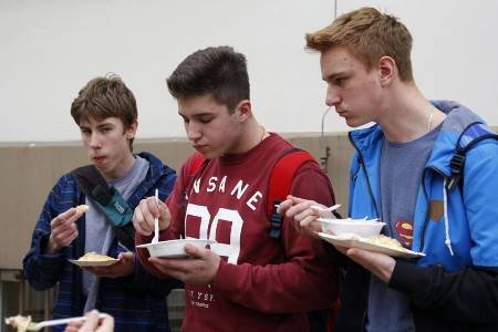 12933092_1129156940475398_6936219039912726865_n